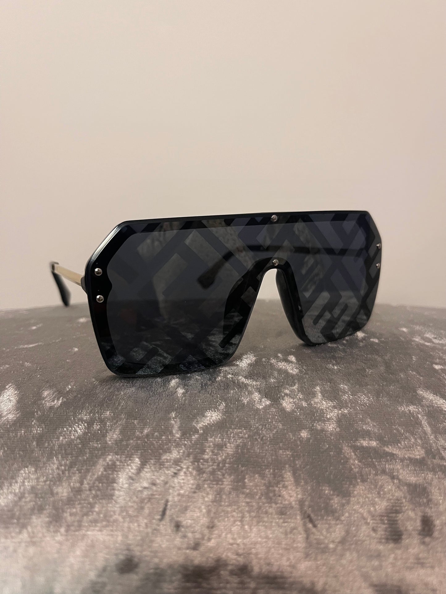 F SUNGLASSES🩵