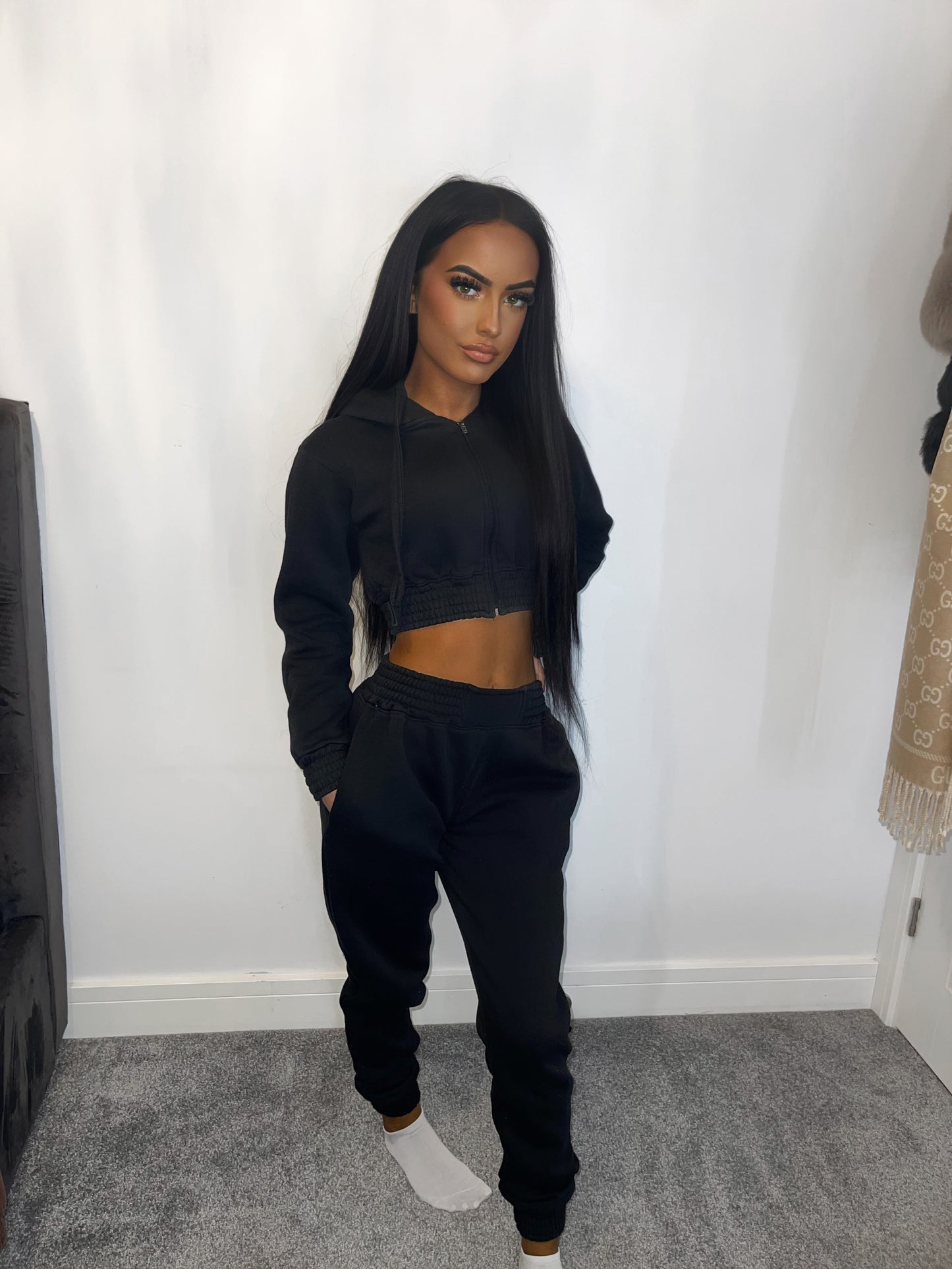 BLACK CROPPED TRACKSUIT👀✨