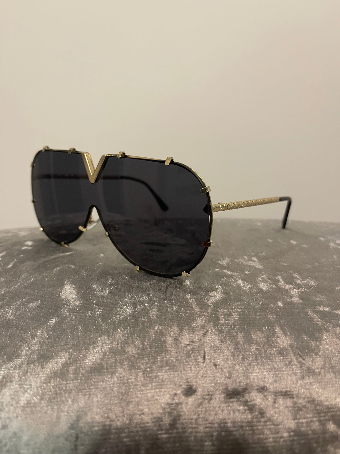 V SUNGLASSES🤎
